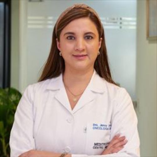 Jenny Calvache Guamán, Oncólogo en Quito | Agenda una cita online