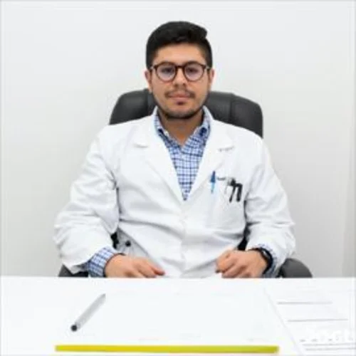 Dr. Ramiro David Valarezo Mesias, Médico Internista en Quito | Agenda una cita online