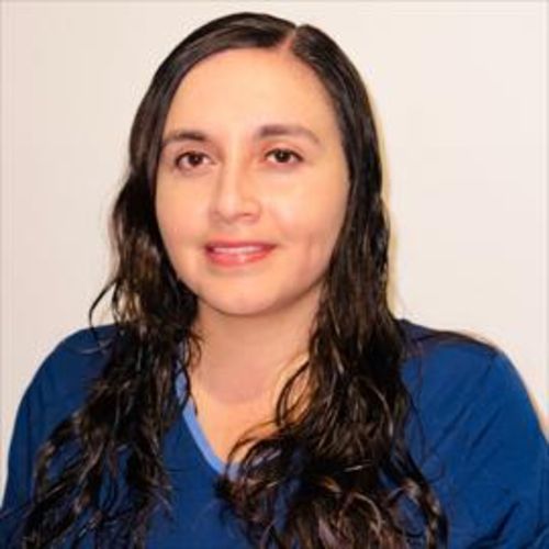 Rocío Estefania Álvarez Morillo, Médico Internista en Quito | Agenda una cita online