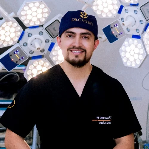 Dr. Christian Caceres, Cirujano Plastico en Quito | Agenda una cita online
