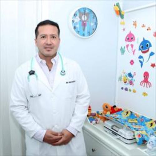 Cristian Mena Cedeño, Cirujano Pediátrico en Guayaquil | Agenda una cita online