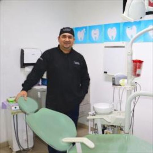 León Dayro Zapata Hoyos, Ortodoncista en Guayaquil | Agenda una cita online