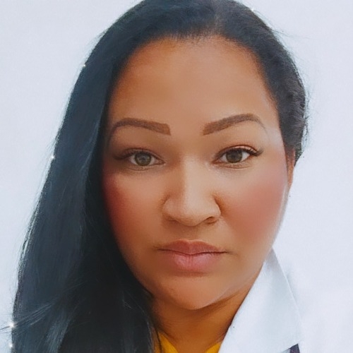 Yesenia Ponce Mediavilla, Médico Internista en Guayaquil | Agenda una cita online