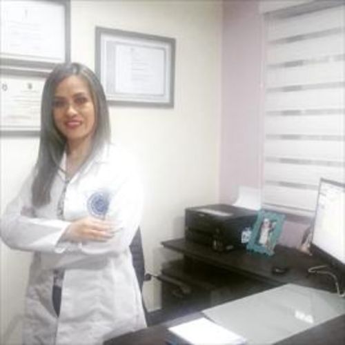 Maritza Torres Valdez, Especialista en Medicina Familiar en Cuenca | Agenda una cita online