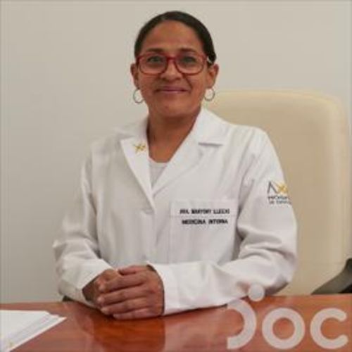 Maryory Judith Illescas Luna, Médico Internista en Quito | Agenda una cita online