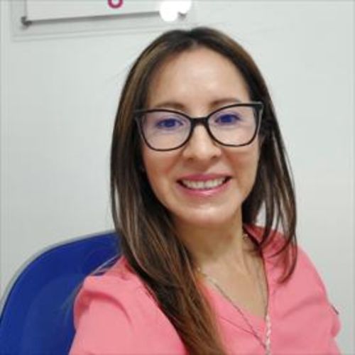 Lilian Fiallos Peña, Ginecólogo Obstetra en Quito | Agenda una cita online