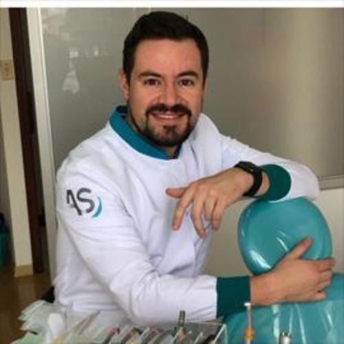 Carlos Patricio Peña Raza, Ortodoncista en Quito | Agenda una cita online