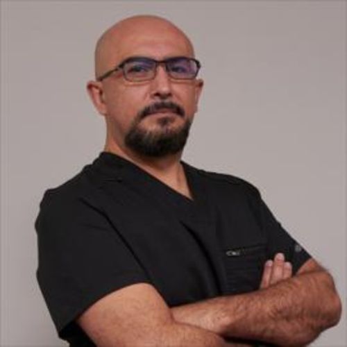 Marco Muñoz Vivanco, Gastroenterólogo en Quito | Agenda una cita online