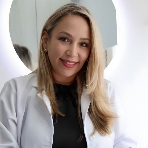 Dra. Janeth Patricia Arévalo Vera, Dermatología clínica y estética en Loja | Agenda una cita online