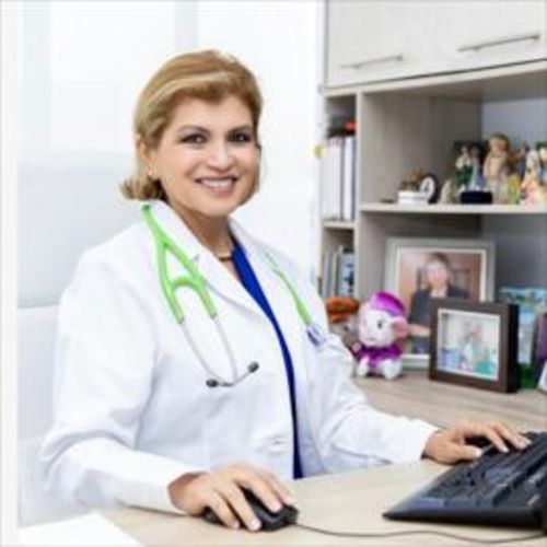 Alexandra Salvador Medina, Pediatra en Guayaquil | Agenda una cita online