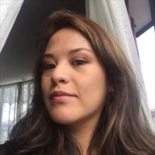 María Fernanda Acosta Luzon, Odontólogo en Quito | Agenda una cita online
