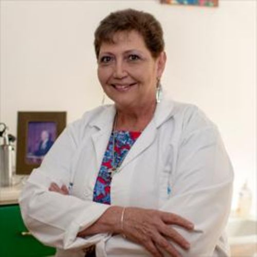 María Del Carmen Pérez Dávalos, Pediatra en Quito | Agenda una cita online
