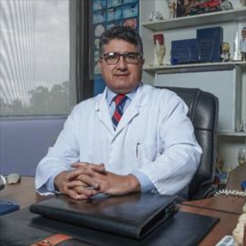 Ernesto Mantilla González, Ortopedista y Traumatólogo en Quito | Agenda una cita online