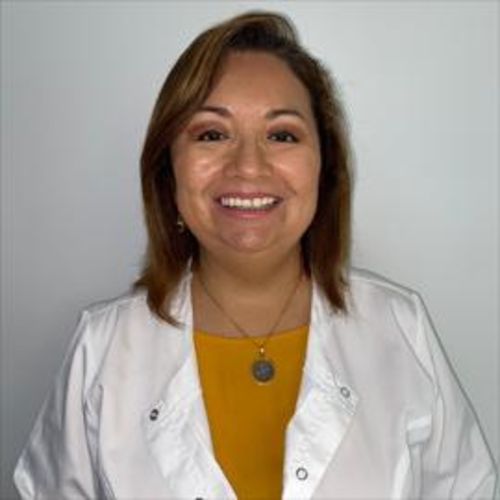 Dolores Trujillo Ramírez, Médico Internista en Guayaquil | Agenda una cita online