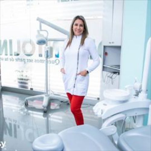 Paola Fuentes Gálvez, Odontólogo en Quito | Agenda una cita online