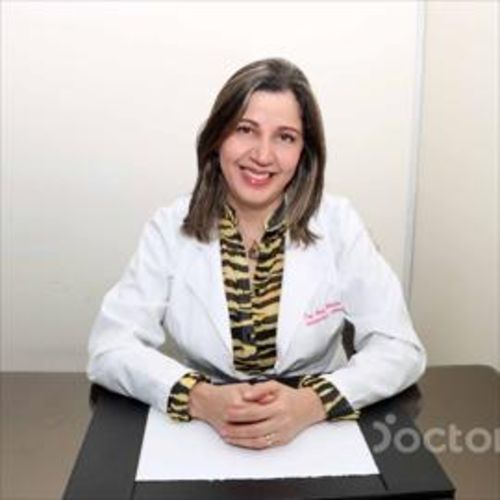 Anny Malvacias Escalona, Gastroenterólogo en Guayaquil | Agenda una cita online