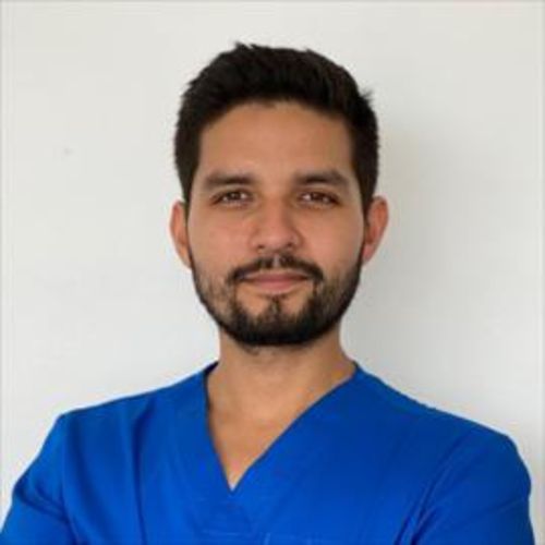 Michael Cruz Bravo, Neurocirujano en Guayaquil | Agenda una cita online