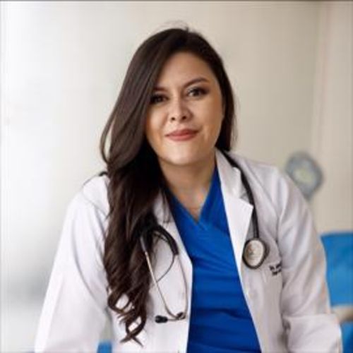 Silvana Alexandra Valencia Valverde, Cirujano General en Quito | Agenda una cita online
