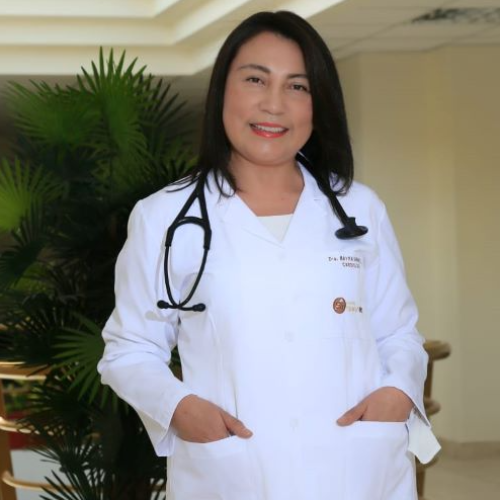 Mayra Vélez, Cardiólogo en Quito | Agenda una cita online