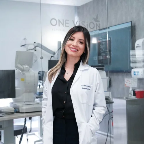 Dra. Katherin Aguinda, Optometrista en Quito | Agenda una cita online