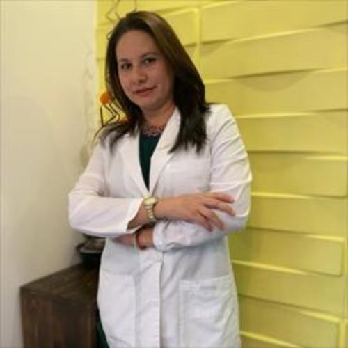 Maryuri Janeth Vélez Ponce, Ginecólogo Obstetra en Quito | Agenda una cita online