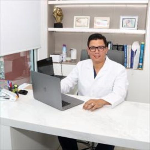 Andres Humberto Layedra Torres, Cirujano General en Guayaquil | Agenda una cita online
