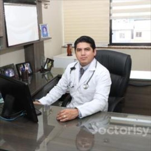 Washington Javier Ladines Castro, Hematólogo en Guayaquil | Agenda una cita online