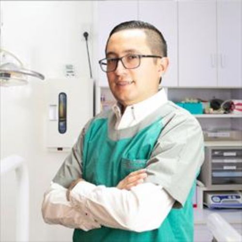Andrés Salazar Valdez, Odontólogo en Quito | Agenda una cita online