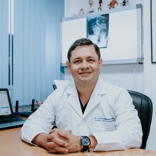 Fausto Moreno, Gastroenterólogo en Guayaquil | Agenda una cita online