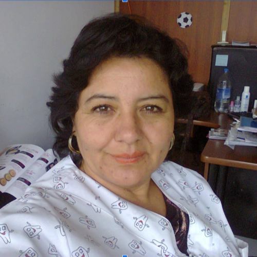 Ana Maria Garcia Aguila, Odontólogo con Master en Estética Dental en Quito | Agenda una cita online