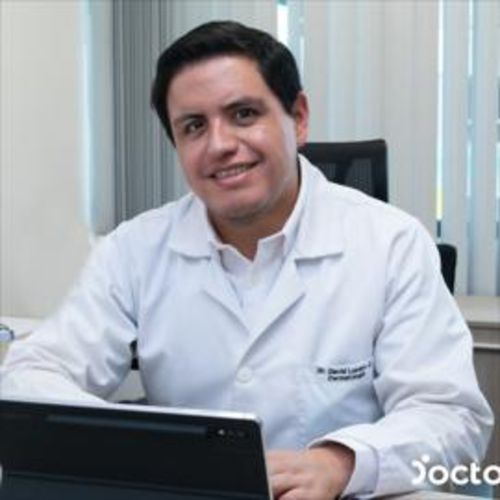 David Alejandro Lucero Calvache, Dermatólogo en Quito | Agenda una cita online