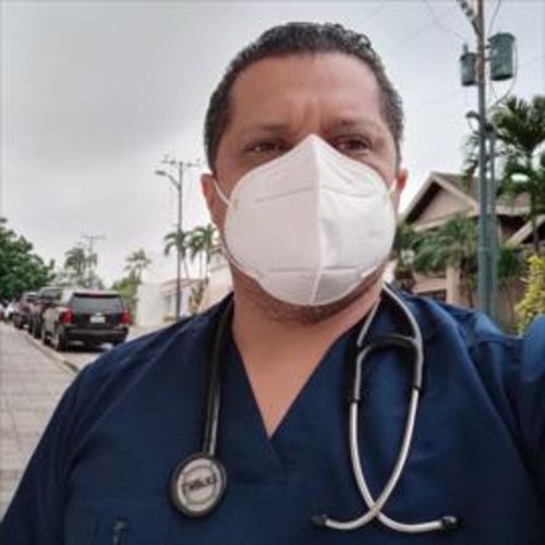 Rolando Salavarría Mendoza, Neumólogo en Guayaquil | Agenda una cita online