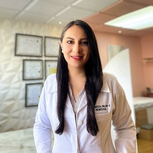 Dra. Angélica Orellana González, Especialista en Neumología en Cuenca | Agenda una cita online