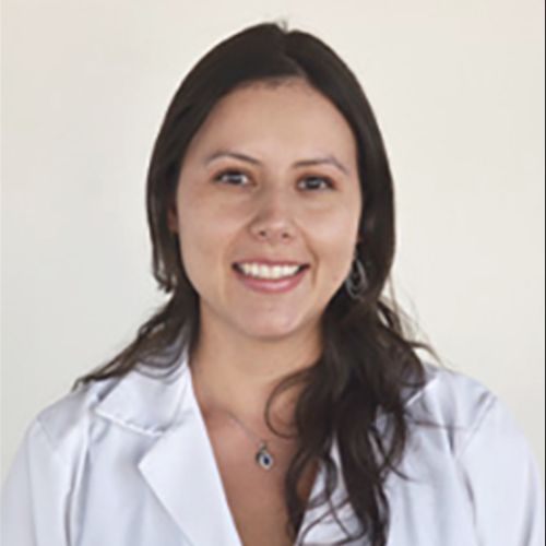 Alejandra Villamarín Olmos, Dermatólogo en Quito | Agenda una cita online
