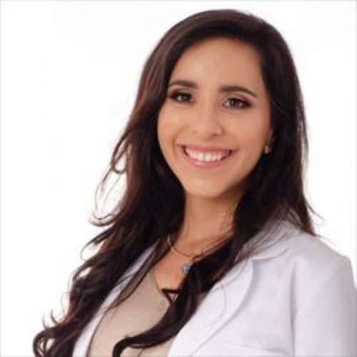 Maríangel Flores Martínez, Ortodoncista en Quito | Agenda una cita online