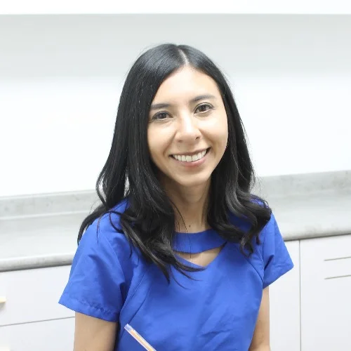 Dra. María Gabriela Benalcazar Villamar, Odontóloga y Ortodoncista en Quito | Agenda una cita online