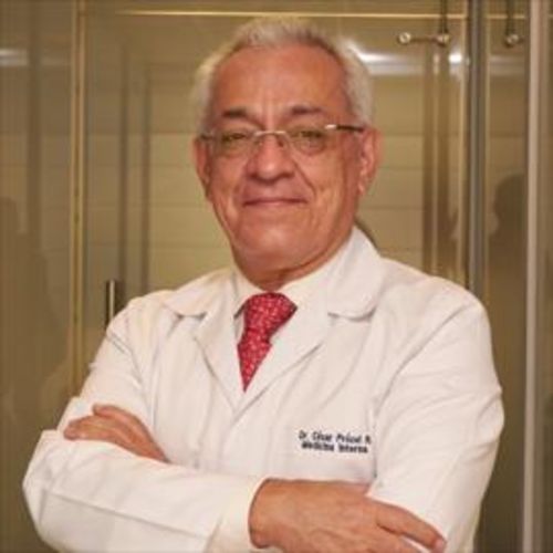César Augusto Prócel Ramirez, Médico Internista en Quito | Agenda una cita online