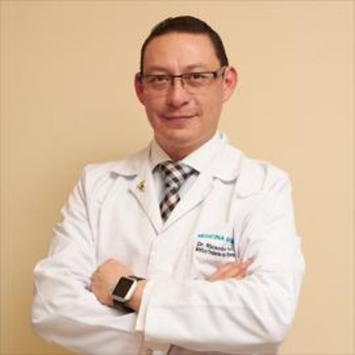 Ricardo Cortez, Médico Internista en Quito | Agenda una cita online