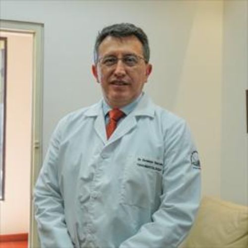 Esteban Javier Garcés Burbano, Ortopedista y Traumatólogo en Quito | Agenda una cita online