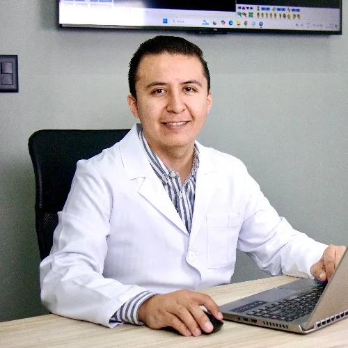 Galo Fernando Guzmán Castillo, Cirujano Maxilofacial en Quito | Agenda una cita online