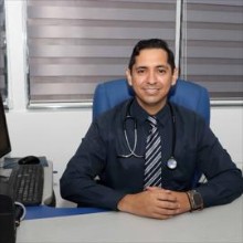 Marco Antonio Larrea Villamar, Cardiólogo en Guayaquil | Agenda una cita online