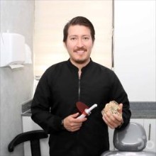 Leonardo Siguencia Suárez, Odontólogo en Guayaquil | Agenda una cita online