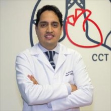 Oscar Andrés Eskola Villacís, Cirujano Cardiovascular y Toracico en Quito | Agenda una cita online