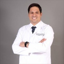 Oscar Navarrete Gosdenovich, Neurocirujano en Guayaquil | Agenda una cita online