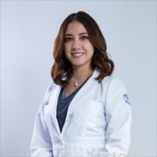 Verónica Rivas Barrionuevo, Cirujano Maxilofacial en Cuenca | Agenda una cita online
