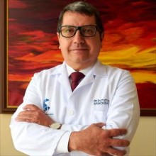 Bernardo Sandoval Córdova, Cirujano Oncologo en Quito | Agenda una cita online
