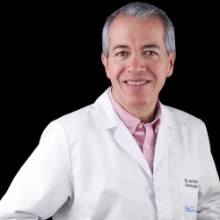 Juan Carlos Vallejo, Otorrinolaringólogo en Quito | Agenda una cita online
