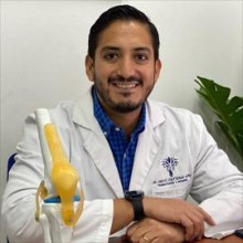Dr. Emilio Joutteaux Haro, Ortopedista y Traumatólogo en Guayaquil | Agenda una cita online