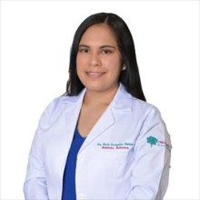 María Evangelina Montero Oleas, Médico Internista en Quito | Agenda una cita online