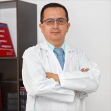 Daniel Robalino Barzallo, Pediatra en Quito | Agenda una cita online